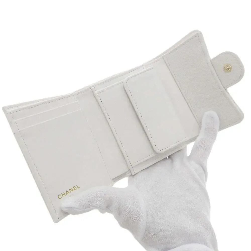 CHANEL White Caviar Leather Logo Wallet